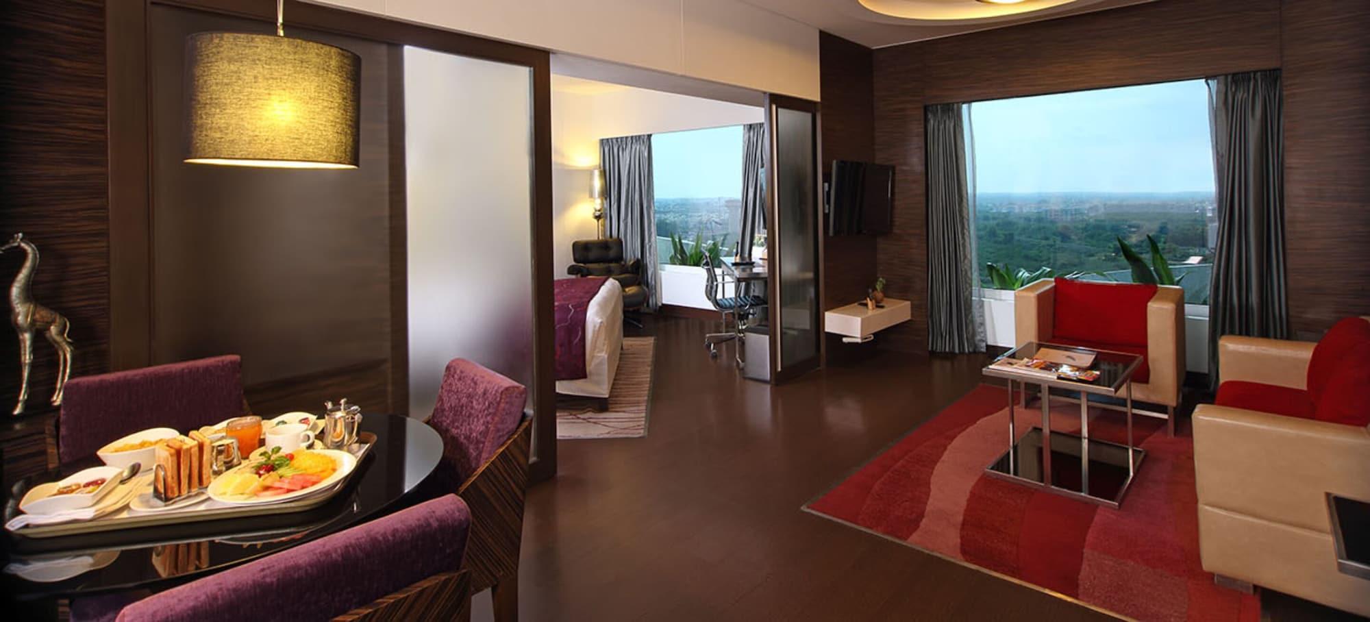 Fortune Select Sg Highway, Ahmedabad - Member Itc Hotels' Group Luaran gambar