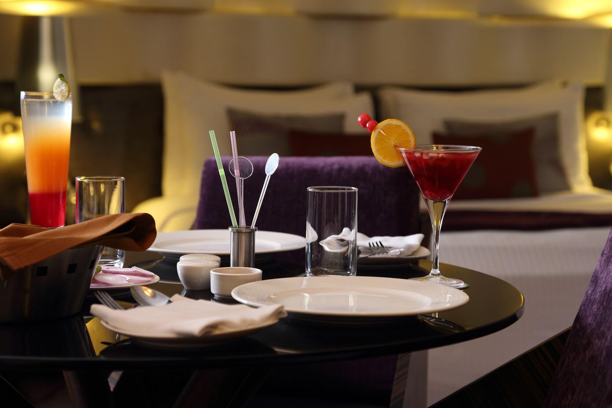Fortune Select Sg Highway, Ahmedabad - Member Itc Hotels' Group Luaran gambar