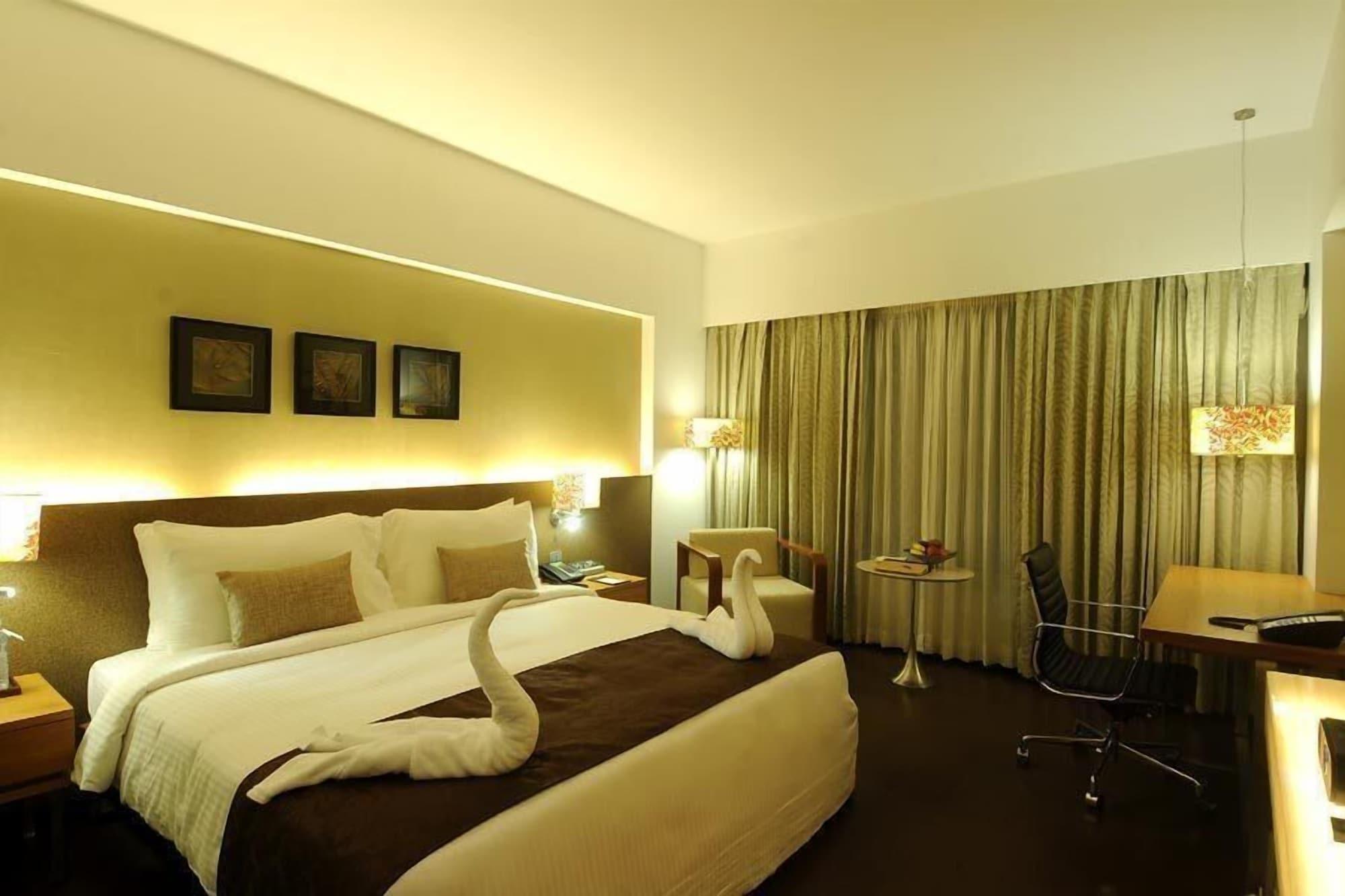 Fortune Select Sg Highway, Ahmedabad - Member Itc Hotels' Group Luaran gambar