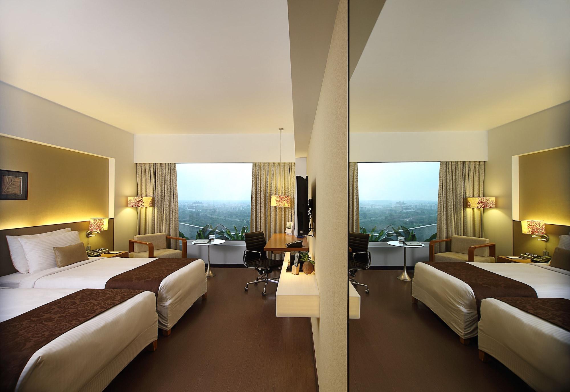 Fortune Select Sg Highway, Ahmedabad - Member Itc Hotels' Group Luaran gambar