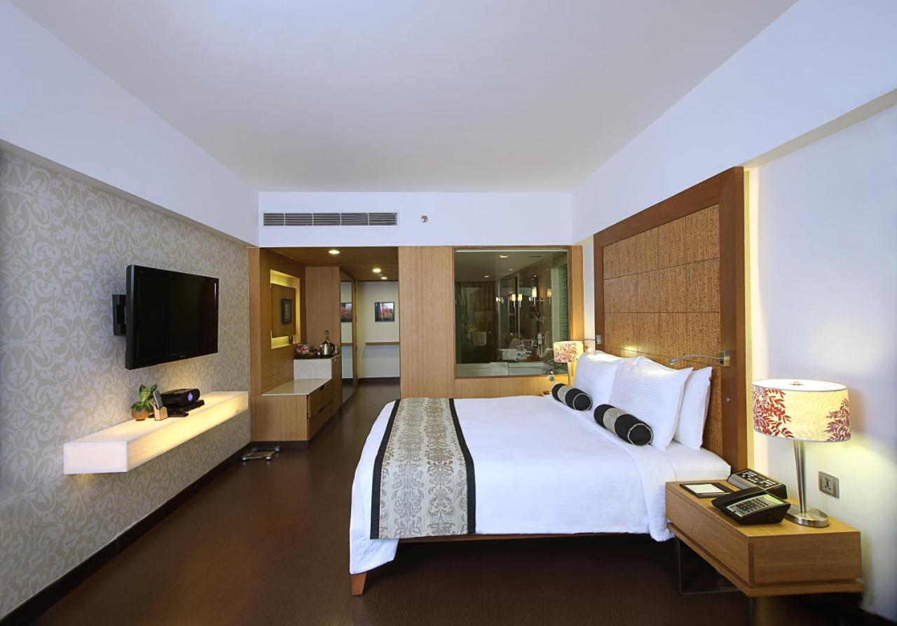 Fortune Select Sg Highway, Ahmedabad - Member Itc Hotels' Group Luaran gambar