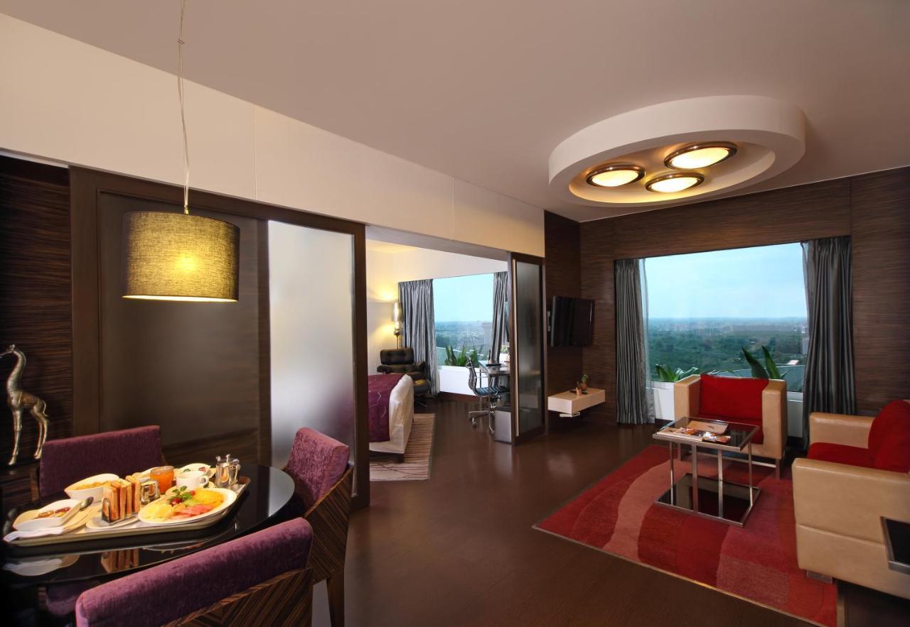 Fortune Select Sg Highway, Ahmedabad - Member Itc Hotels' Group Luaran gambar