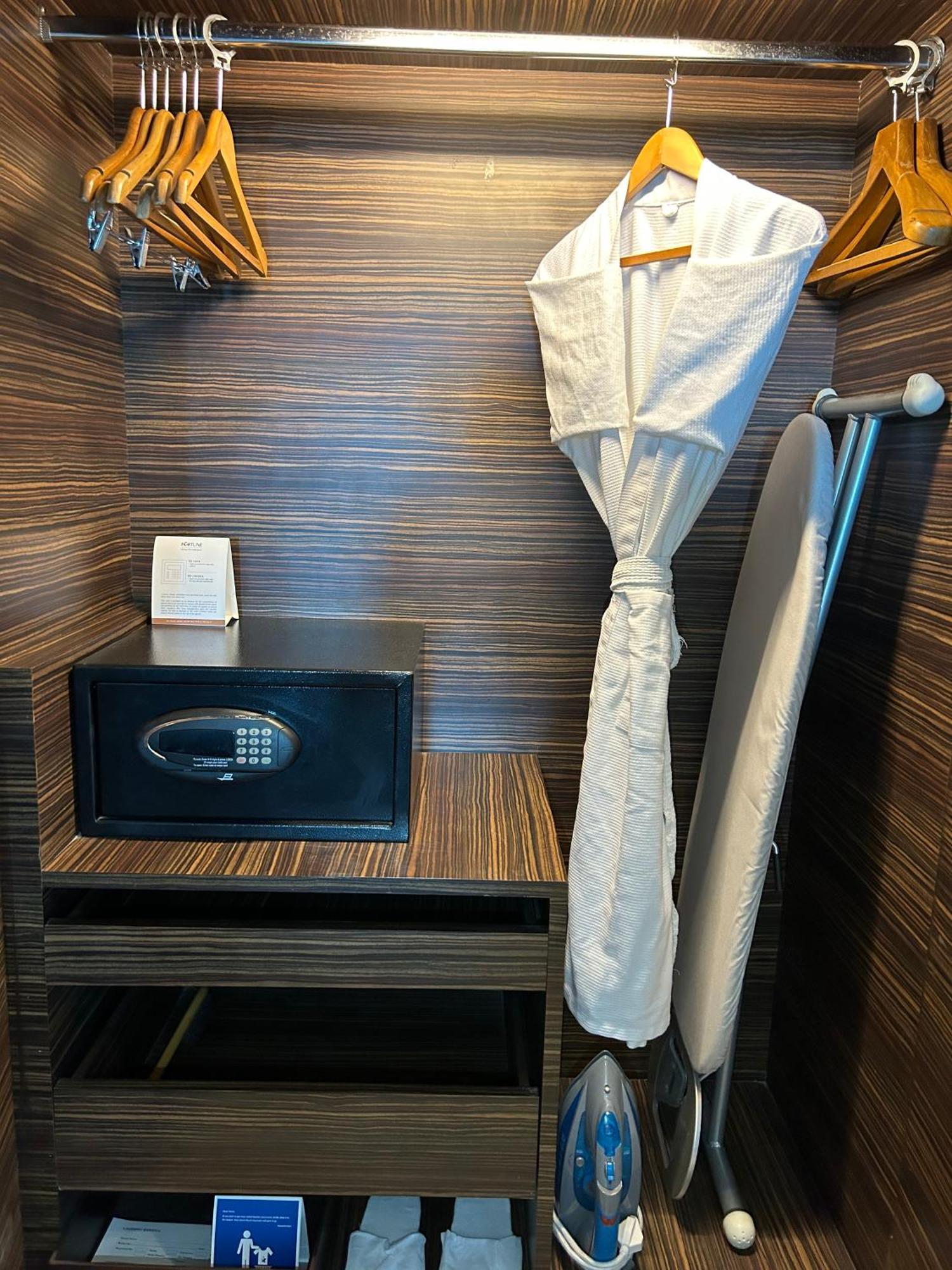 Fortune Select Sg Highway, Ahmedabad - Member Itc Hotels' Group Luaran gambar
