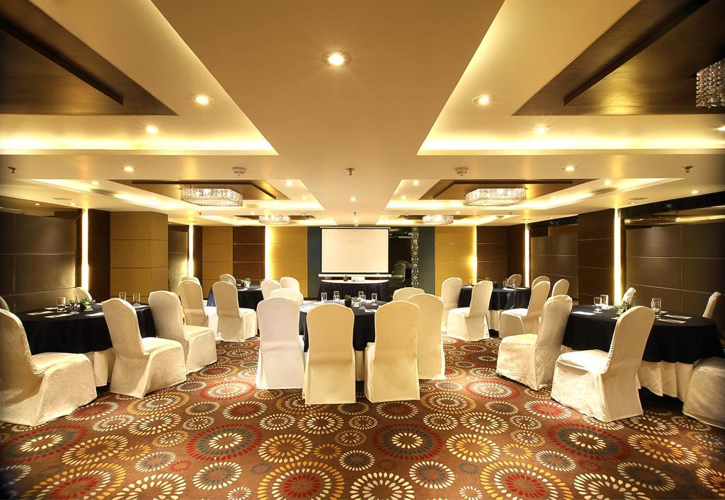 Fortune Select Sg Highway, Ahmedabad - Member Itc Hotels' Group Luaran gambar