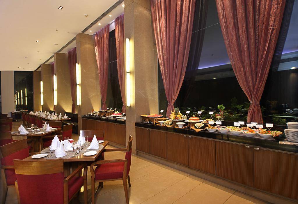 Fortune Select Sg Highway, Ahmedabad - Member Itc Hotels' Group Luaran gambar