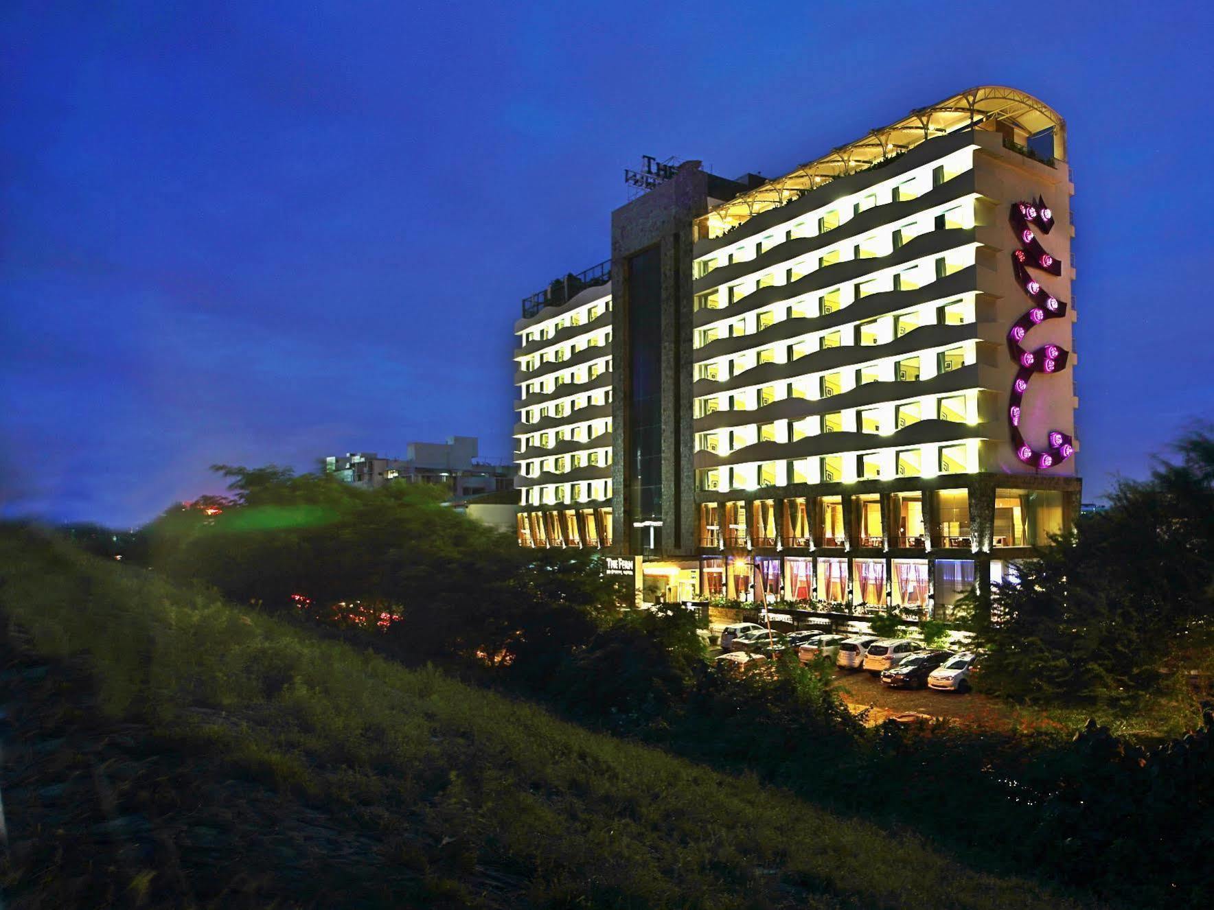 Fortune Select Sg Highway, Ahmedabad - Member Itc Hotels' Group Luaran gambar