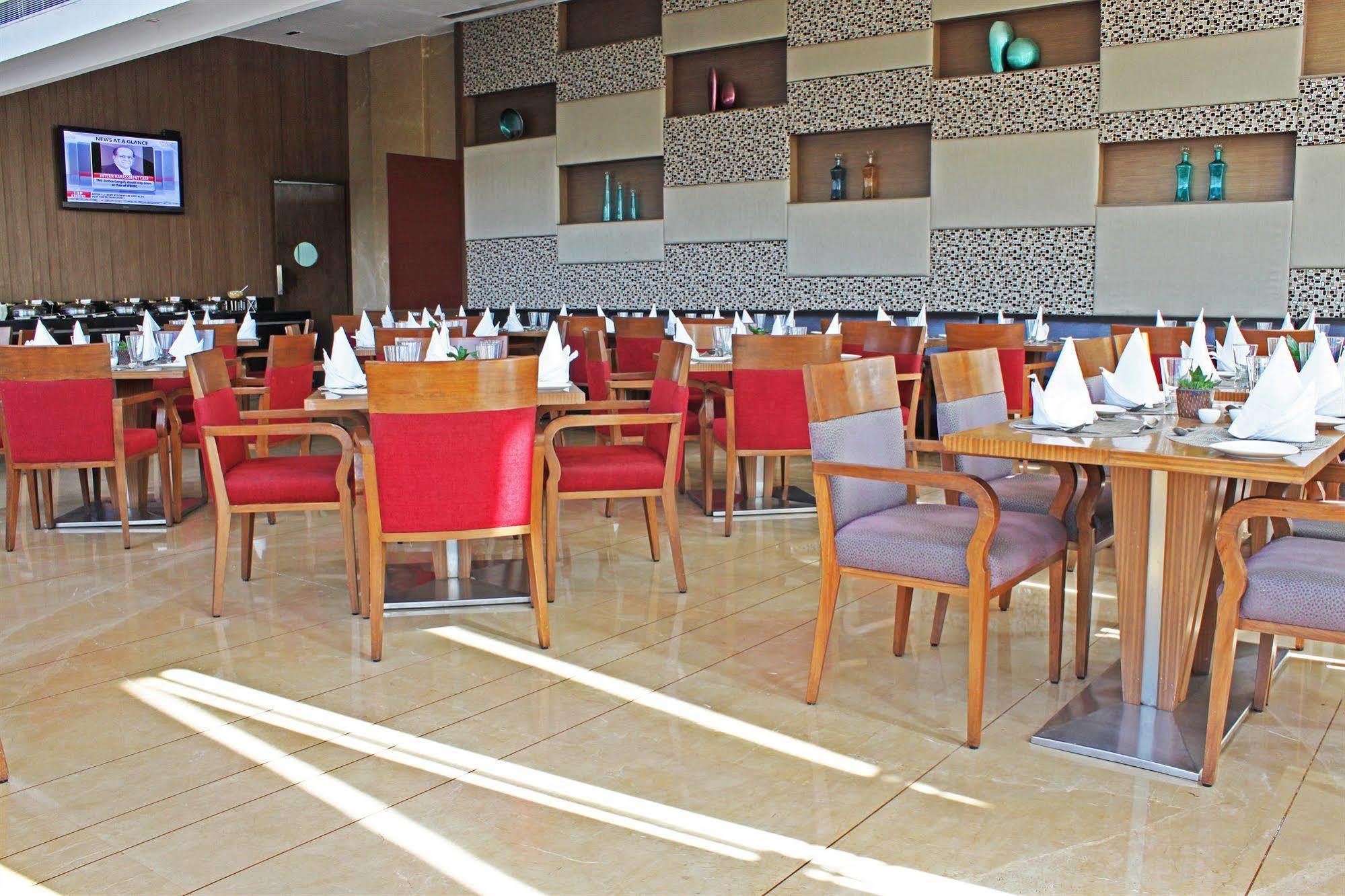 Fortune Select Sg Highway, Ahmedabad - Member Itc Hotels' Group Luaran gambar